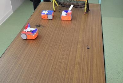 Projekty s roboty Edison