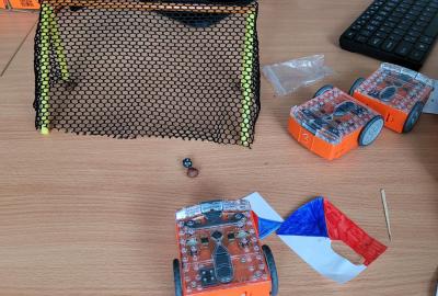 Projekty s roboty Edison