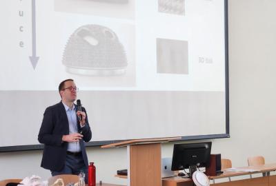 Přednáška MUDr. T. Novotného - 3D tisk a VR v ortopedii
