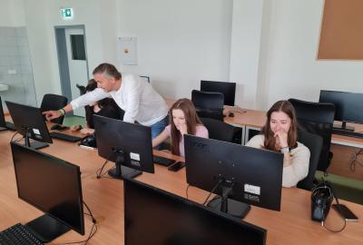 „Cvičíme hrou" - vytváření učebních materiálů (jaro 2025)