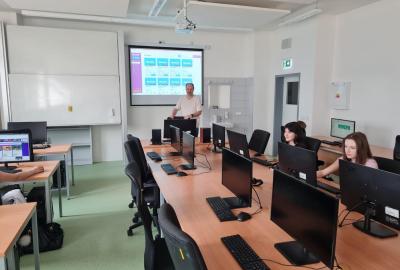 „Cvičíme hrou" - vytváření učebních materiálů (jaro 2025)