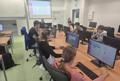 Digitální platformy a AI jako pomocník žáka a učitele (jaro 2026)