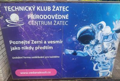 Cesta na Měsíc a do nitra atomu (jaro 2026)