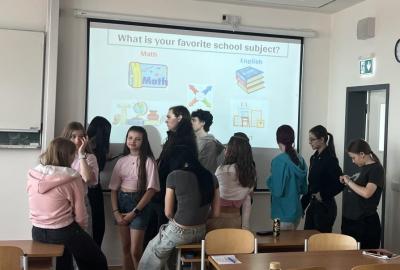 Fun with English (jaro 2026)