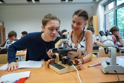 Aula, odborné učebny, laboratoře a školní minipivovar