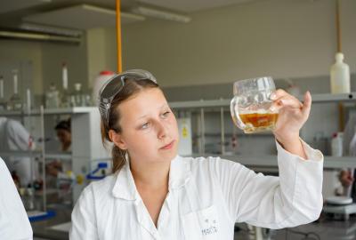 Aula, odborné učebny, laboratoře a školní minipivovar