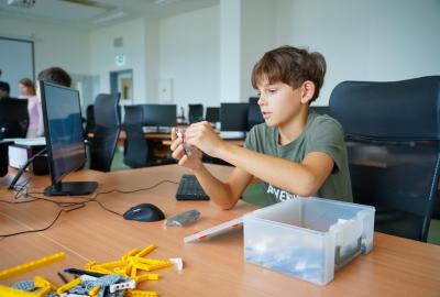 Aula, odborné učebny, laboratoře a školní minipivovar