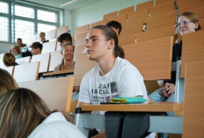 Aula, odborné učebny, laboratoře a školní minipivovar
