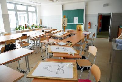 Aula, odborné učebny, laboratoře a školní minipivovar